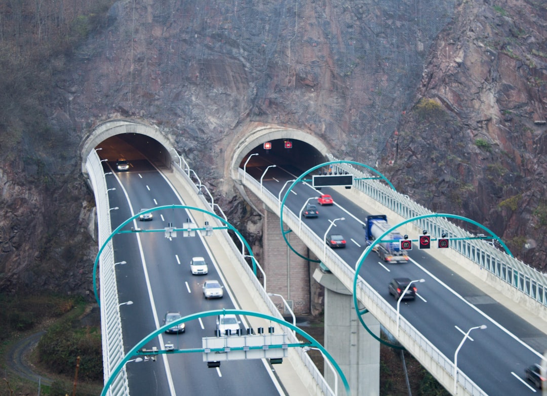 Toll payment machine